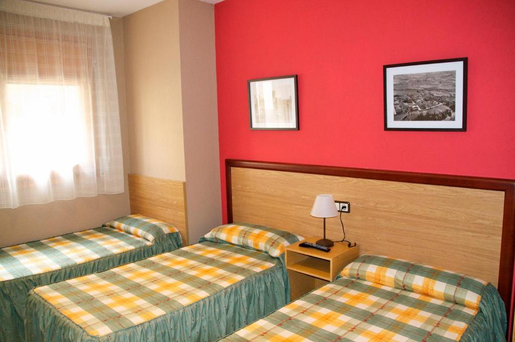 Habitacions Aurora Hotel ซานท์เปาเดเซกูเรียส ห้อง รูปภาพ